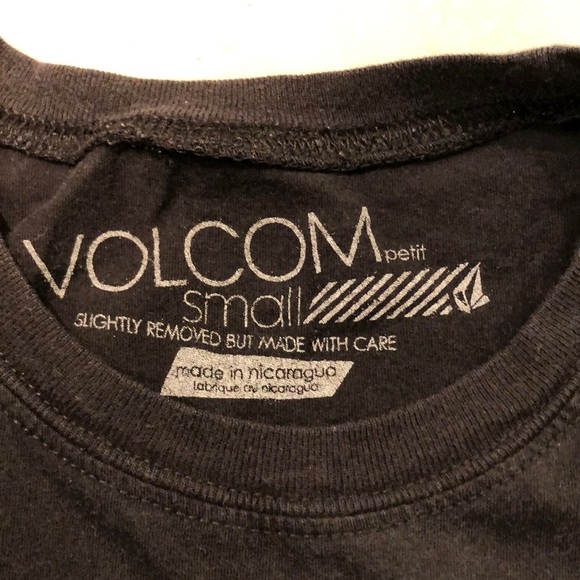 VOLCOM short sleeve tshirt. - Picture 3 of 5